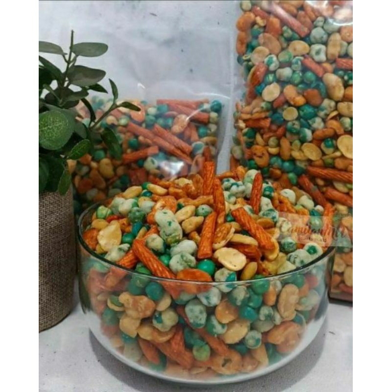 

KACANG CAMPUR / KACANG MIX (BERAT 500 GRAM) / POLONG CAMPUR