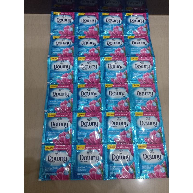 Downy Sachet 500 isi 24 sachet