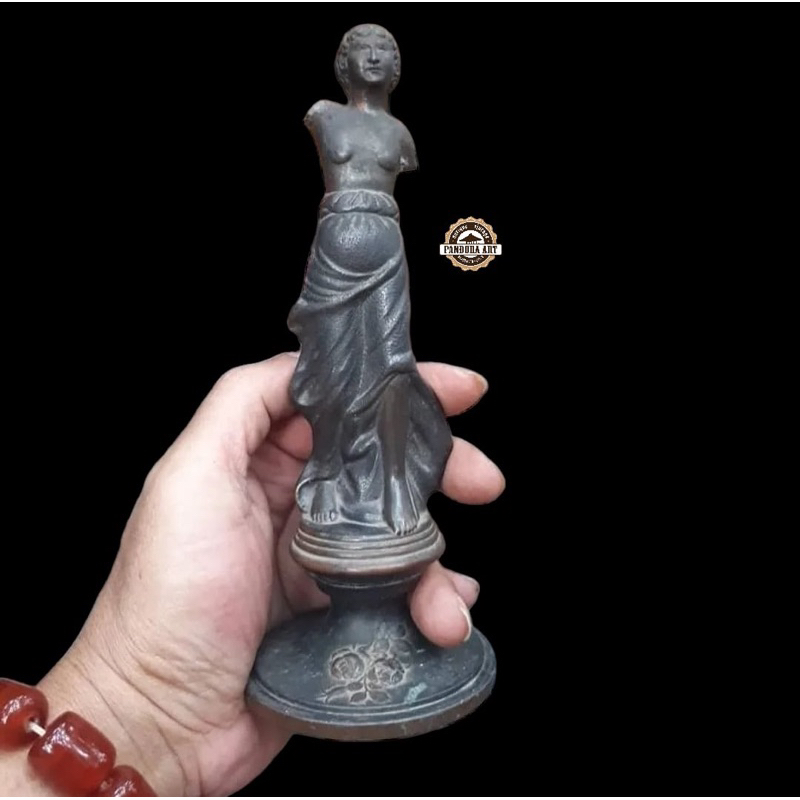 Patung perunggu eropa kuno