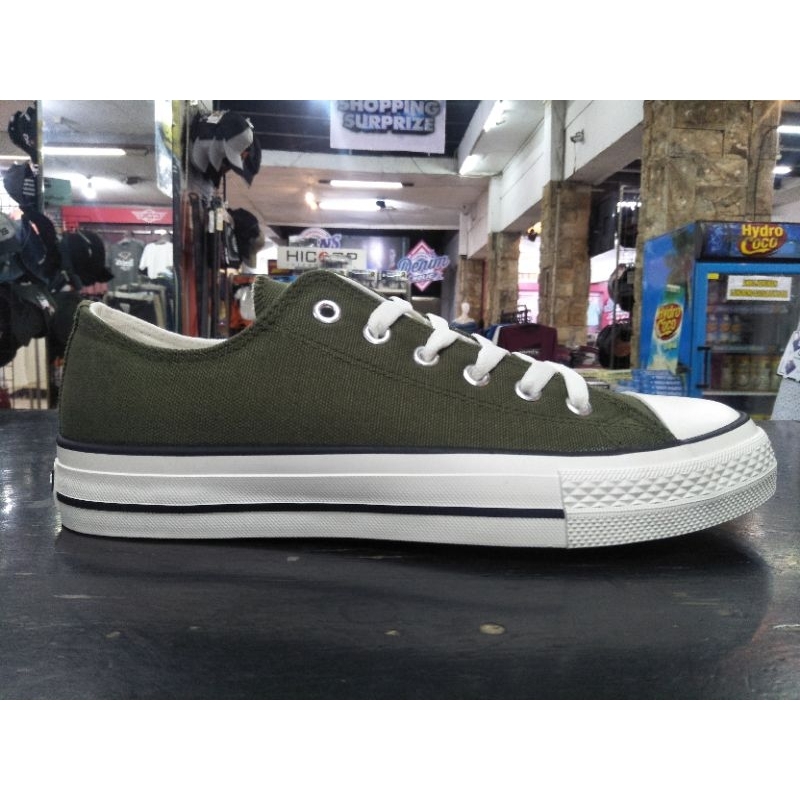 Sepatu Sneakers Pria Cardinal