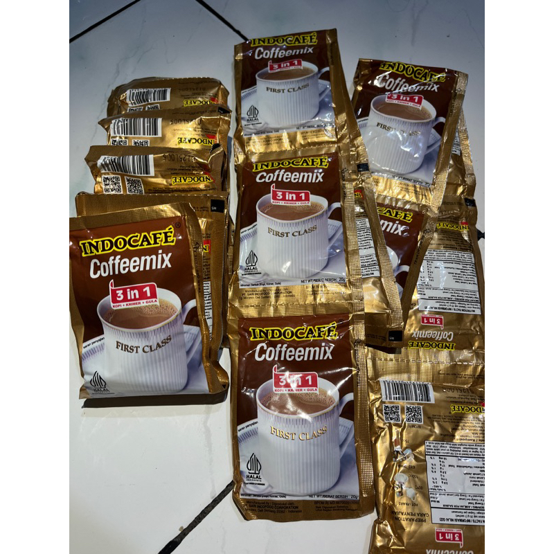 

INDOCAFFE Coffemix 3 in 1 (1 renceng isi 10 x 20gr)