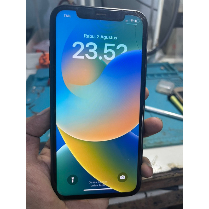 mesin iPhone XR 64GB LOCK ICLOUD