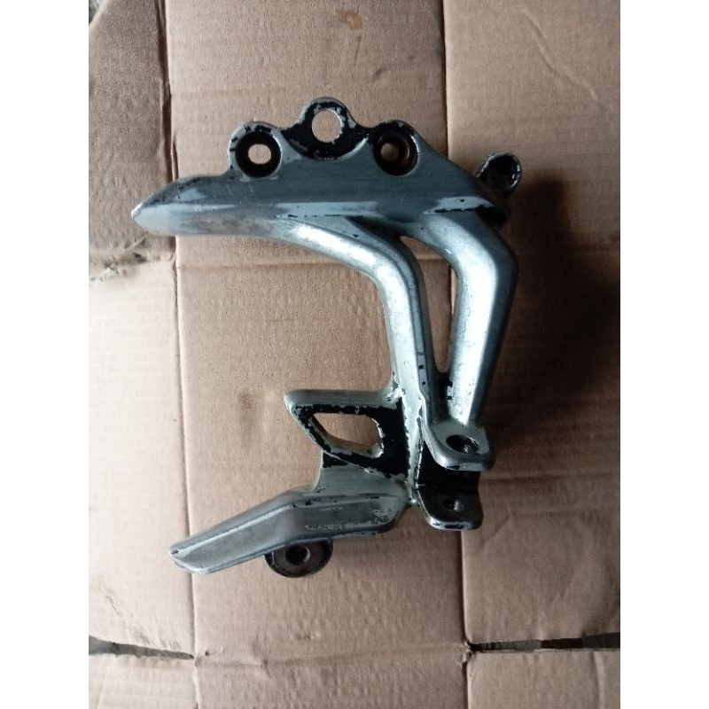 postep/ postep belakang Yamaha Jupiter Z robot bagian kanan/ original