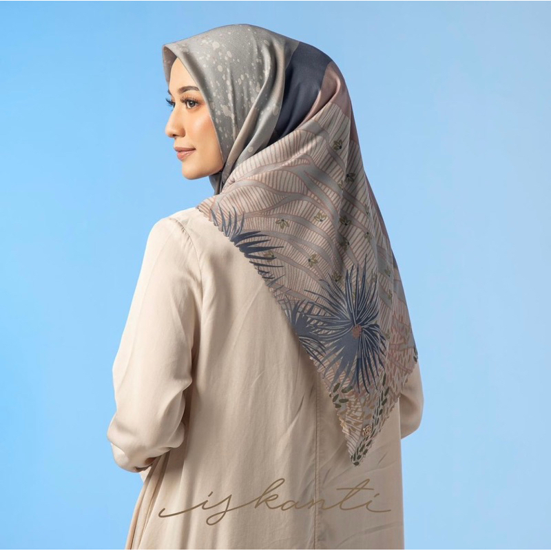 ISKANTI Kaolin Scarf