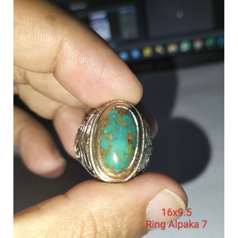 Batu pirus Persia Serat Emas