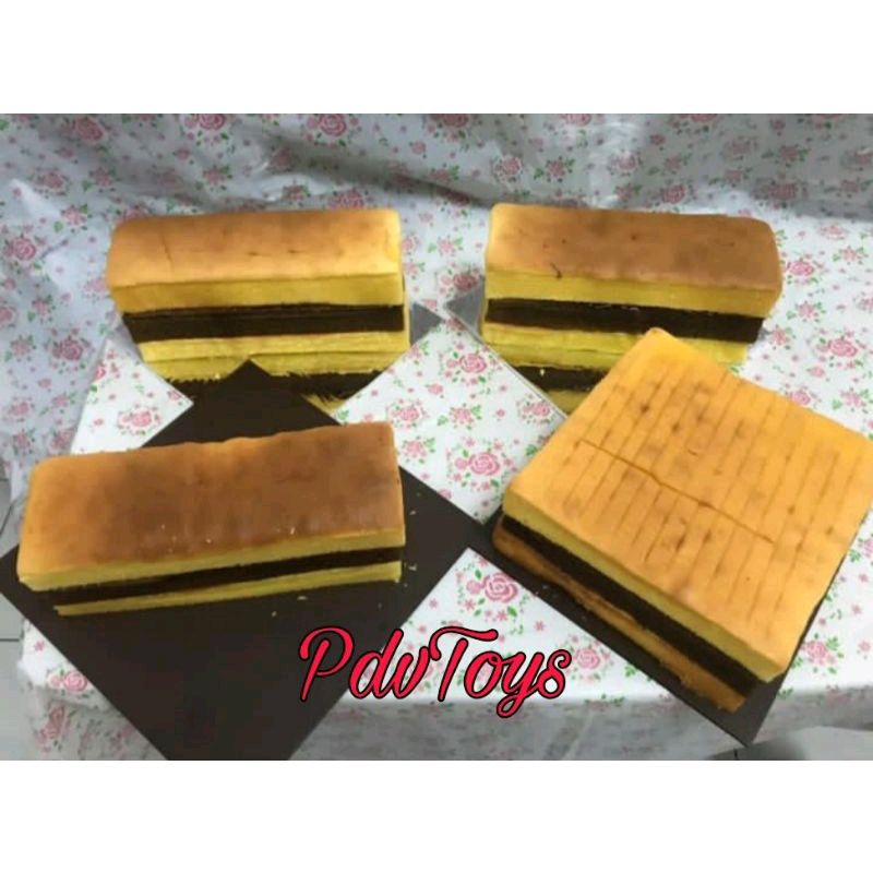 

Kue Lapis Surabaya Wijsman Premium Asli Homemade ukuran 20x20 Cm