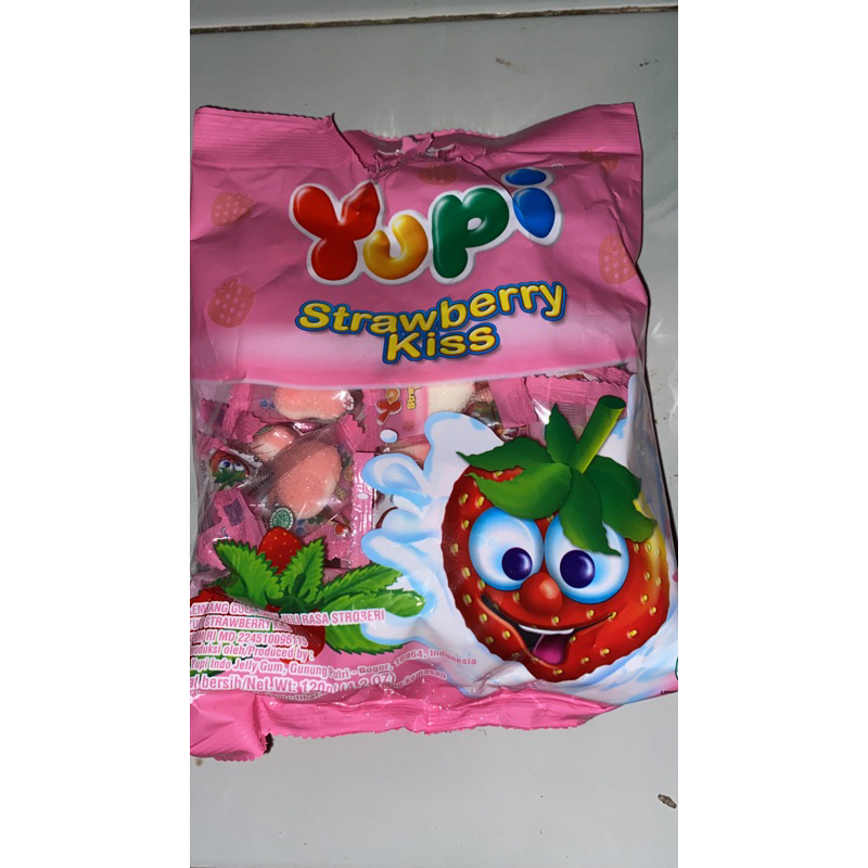 

Yupi strawberry