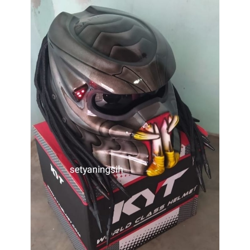 helm predator kyt SNI dot