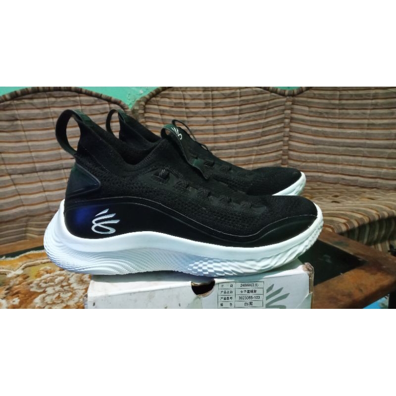 sepatu basket curry 8