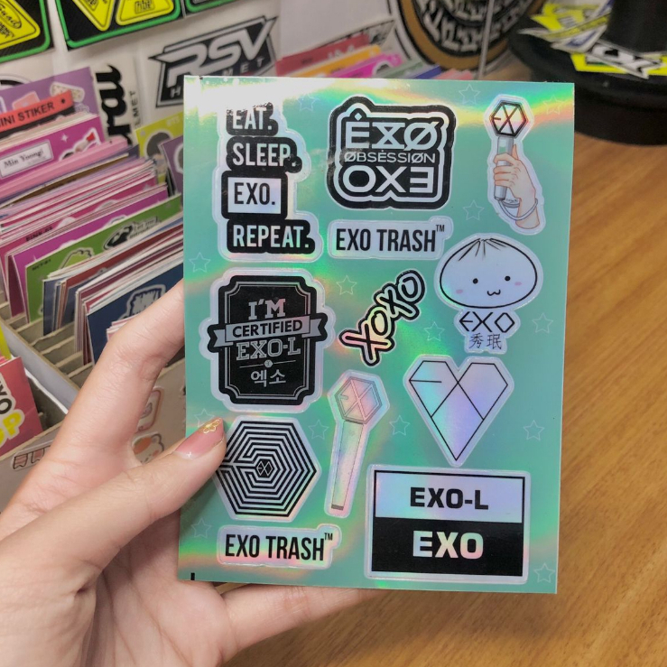 

STIKER HOLOGRAM LOGO EXO KPOP KOREA UKURAN A6 ANTI AIR