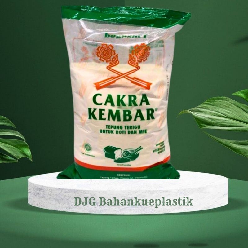 

Tepung Terigu Cakra Kembar 1 Kg