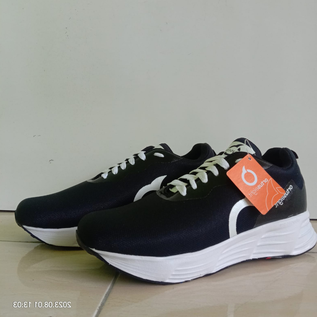SEPATU RUNNING ORTUSEIGHT HYPERBLAST