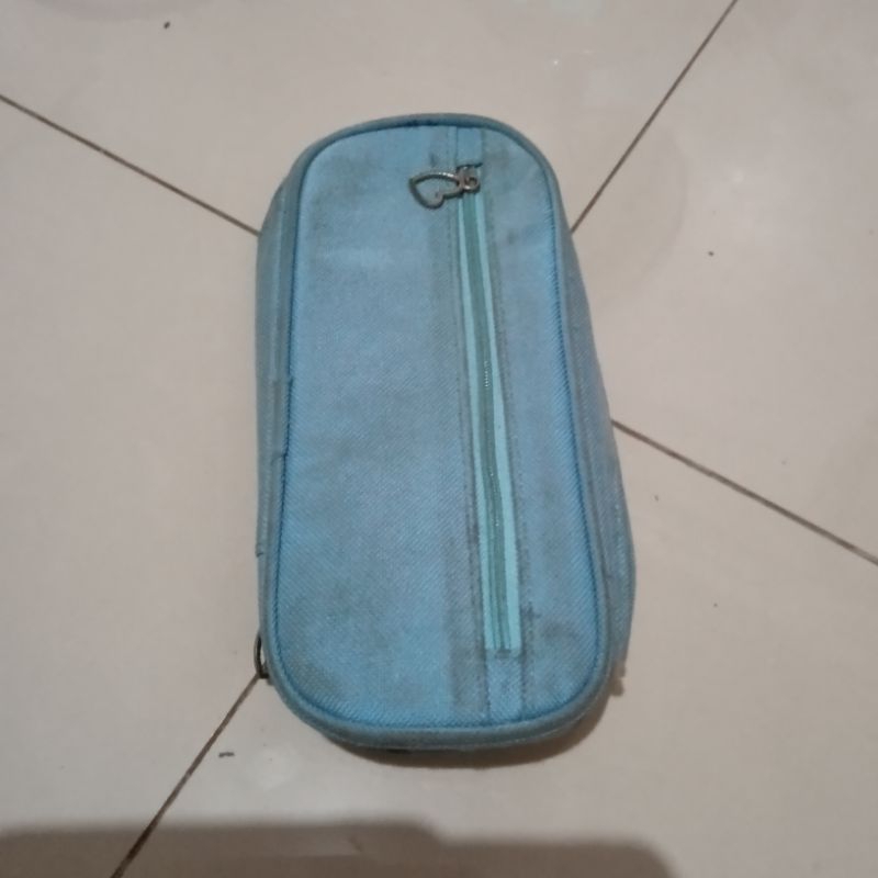 

kotak pensil preloved biru