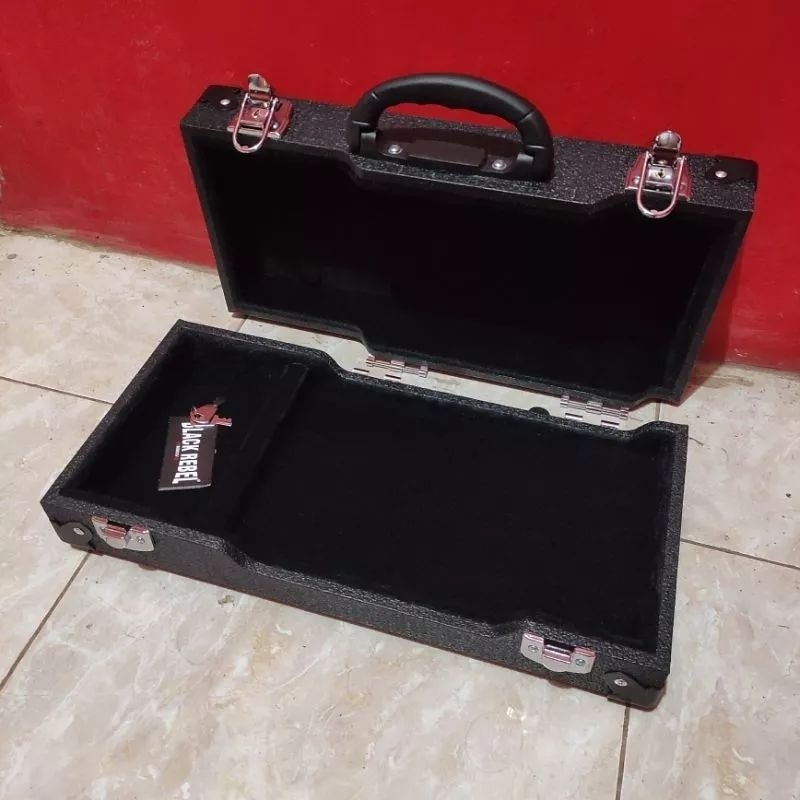 Hardcase pedalboard efek gitar