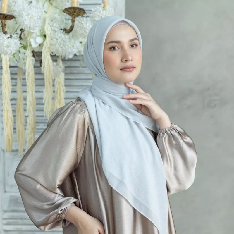 NHS.LOOKS X DWIHANDA Paris uwi