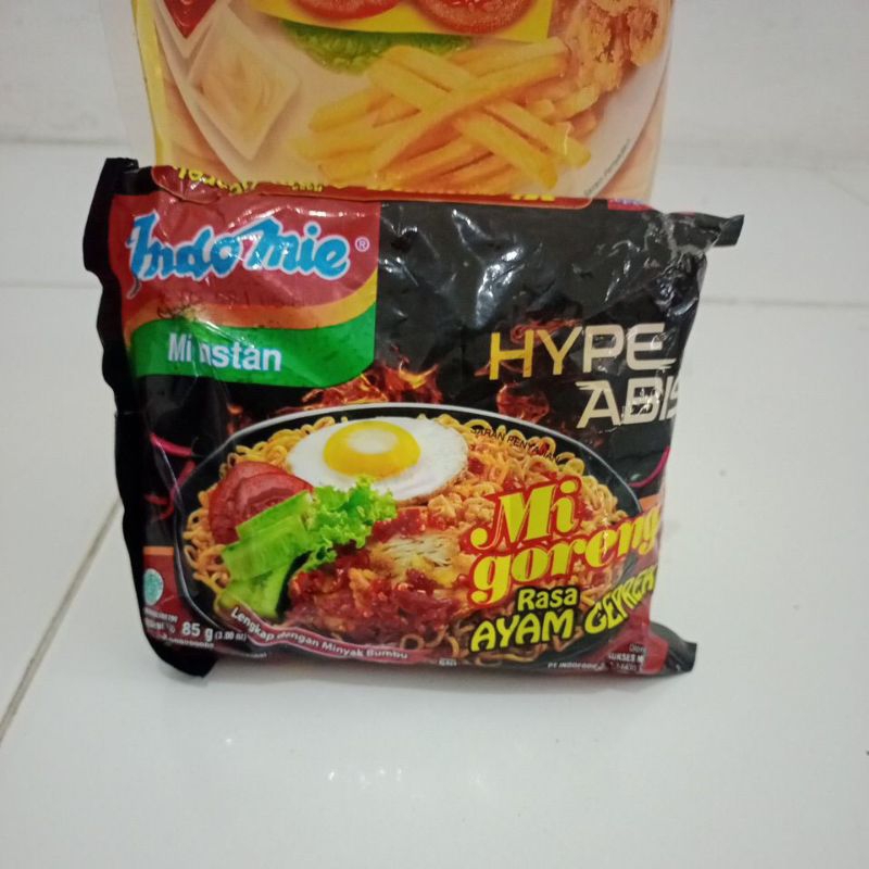 

Indomie goreng rasa ayam geprek