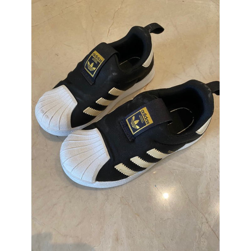 Preloved Adidas original fitfoam superstar