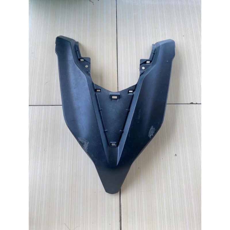Kedok tebeng cover atas lampu honda vario 150 new original