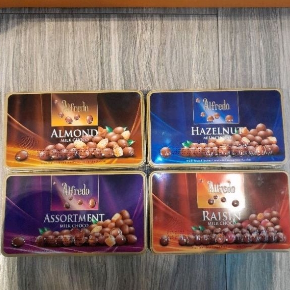 

Alfredo coklat IMPORT ASSORTMENT MILK / HAZELNUT / ALMOND / RAISIN 180gr