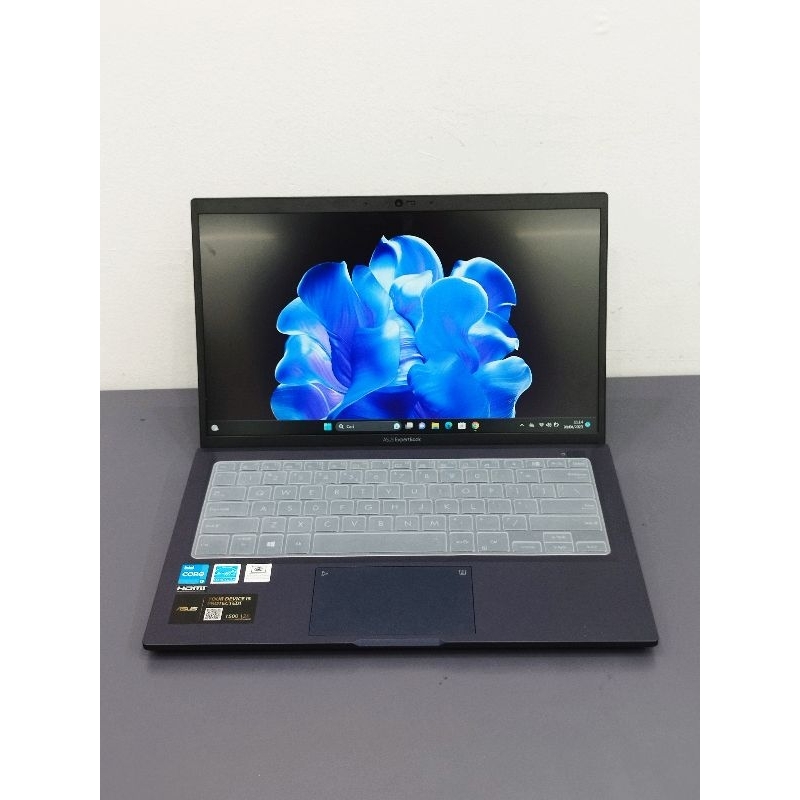 Laptop Asus Expertboox 11th Intel core i3-1115G4 RAM 8 GB SSD 256 gb