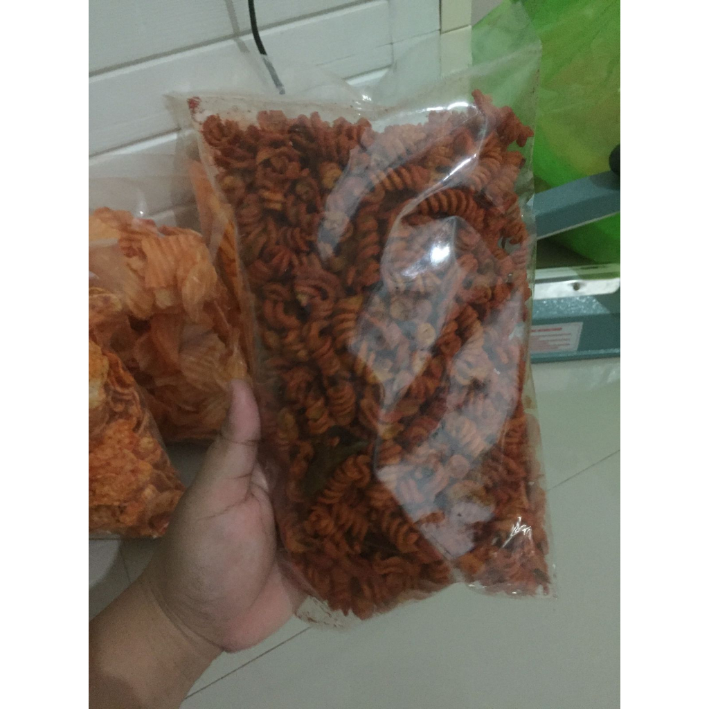 

Makaroni Ulir Daun Jeruk