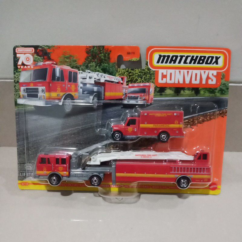 mbx mega ton firetruck &  truck trailer vs international ambulance matchbox convoys