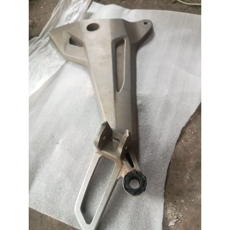 POTSTEP POOT STEP PIJAKAN KAKI SUPRA X 125 OLD SEBELAH KANAN