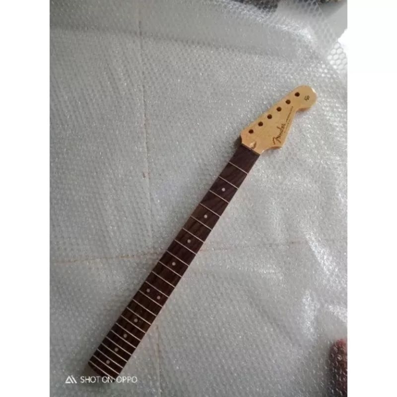 neck gitar listrik fender stratocaster one piece maple