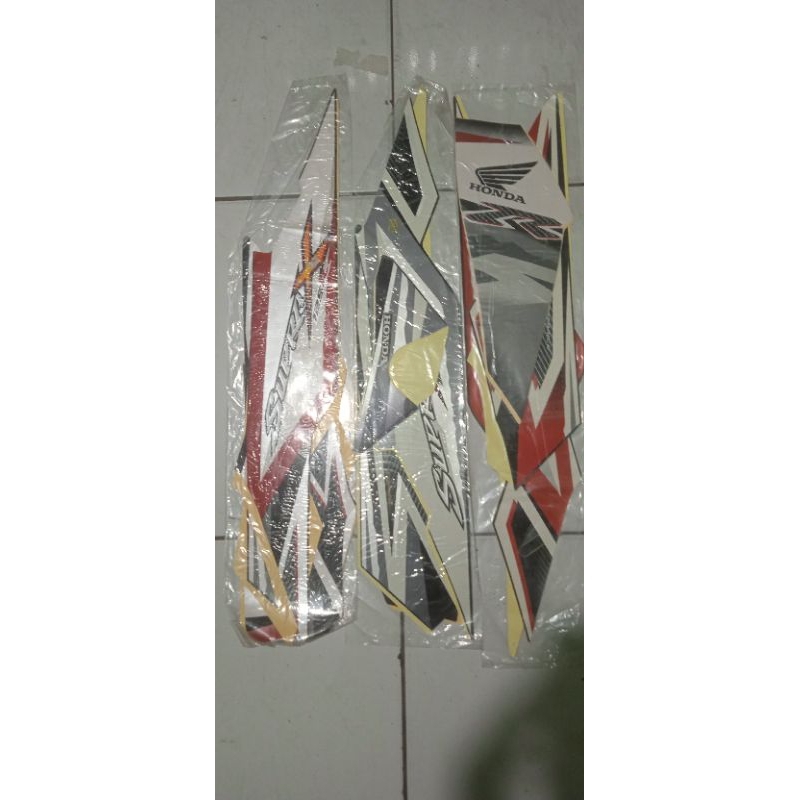 striping supra x 125 2011