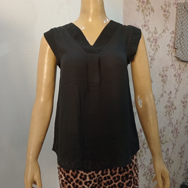 BLOUSE SLEVLEES BRANDED TERBARU