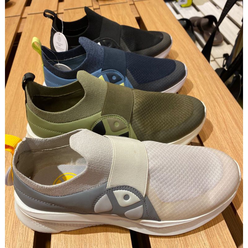 Sepatu Slip On Pria Hush Puppies