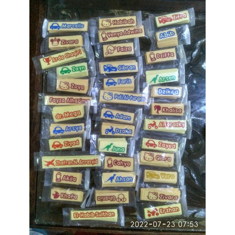

Stiker nama
