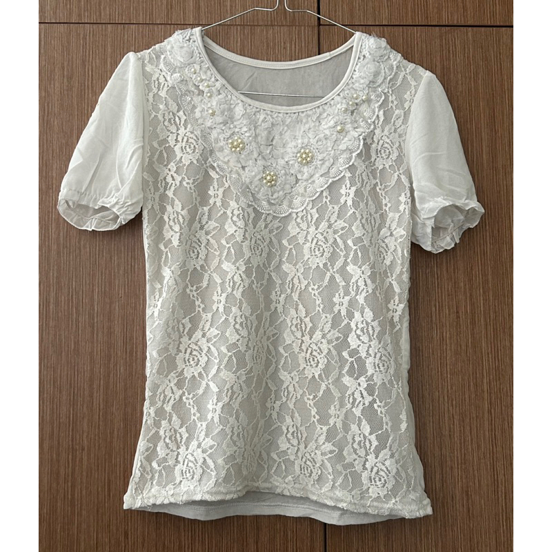 138 blouse brukat lengan balon pendek putih mutiara pl preloved