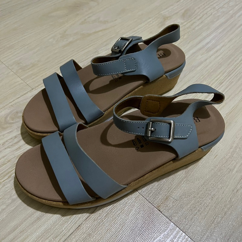 Beajove Zora Puzzle Blue Sandal Wanita size 38 new