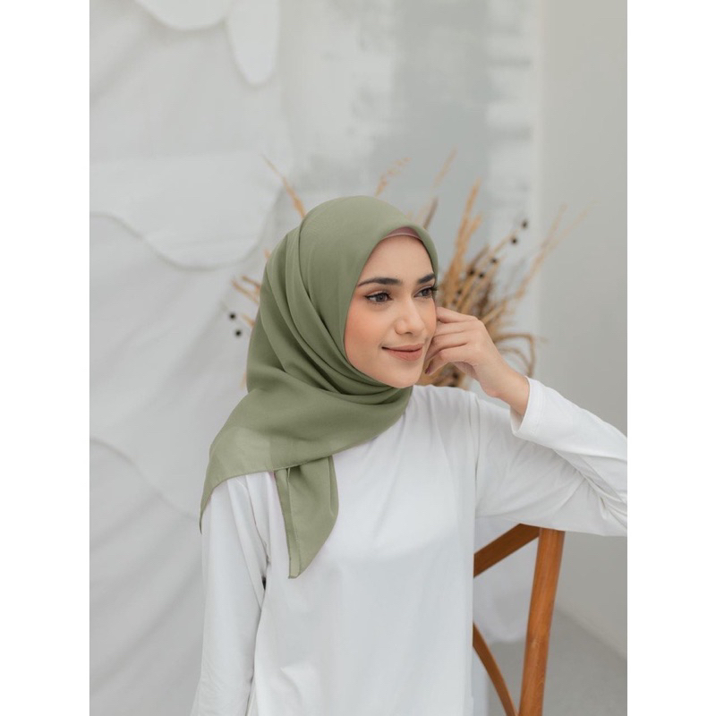 preloved hijab kerudung segi empat ricis by khayra