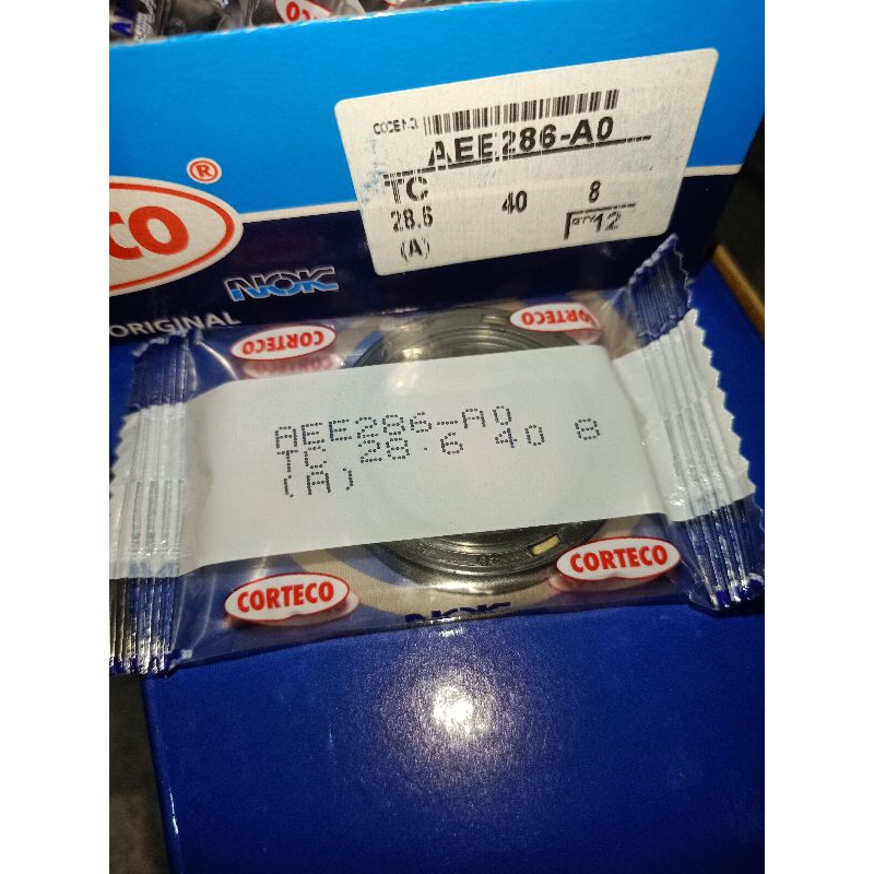 oil seal TC 28.6 40 8 stir L300 T120 NOK Corteco Besar NBR