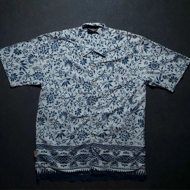 Kemeja Bearsurf x Hemp Motif Bunga