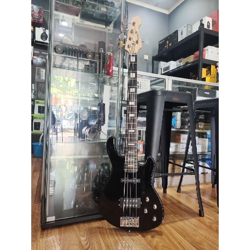 Stinger Jazz Bass 5 Senar // 5 string Black