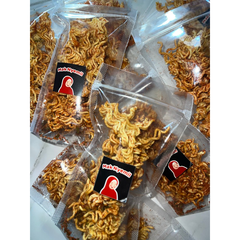 

mie pedas daun jeruk/ mie kering pedas/ mie pedas