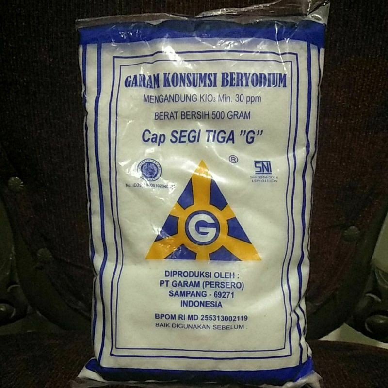 

Garam Cap Segi Tiga G 500 Gram / Garam Dapur / Garam Masak / Garam Konsumsi Beryodium