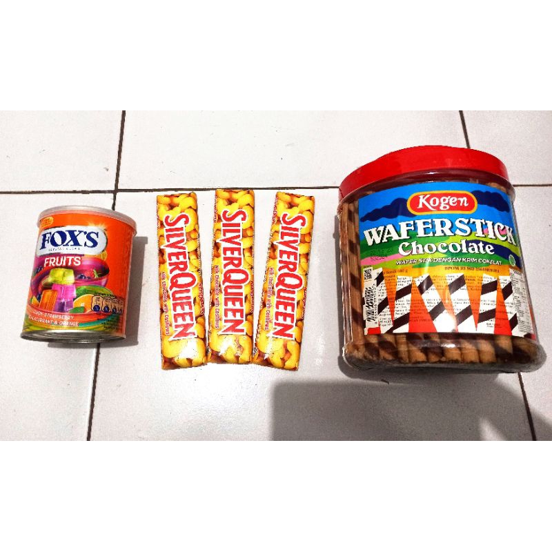 

[PROMO] 78th Indonesia Merdeka (Paket 3 in 1) 3 pcs Silverqueen Mede 58gr + 1 Toples Astor Kogen 600gr + 1 kaleng Permen Fox 180gr