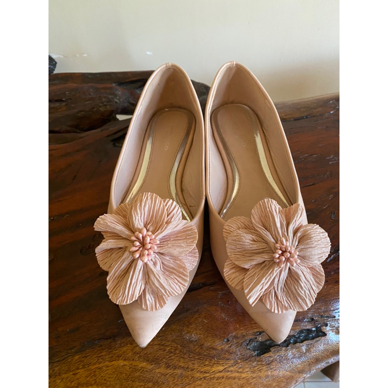 flat shoes Urban & Co