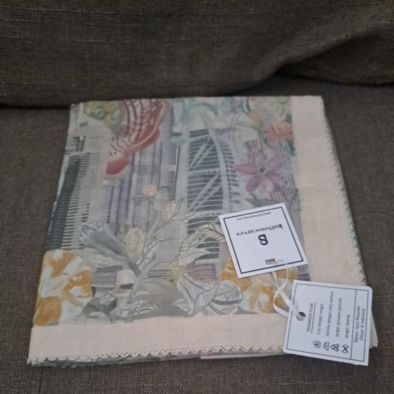 SALE SALE BUTTONSCARVES