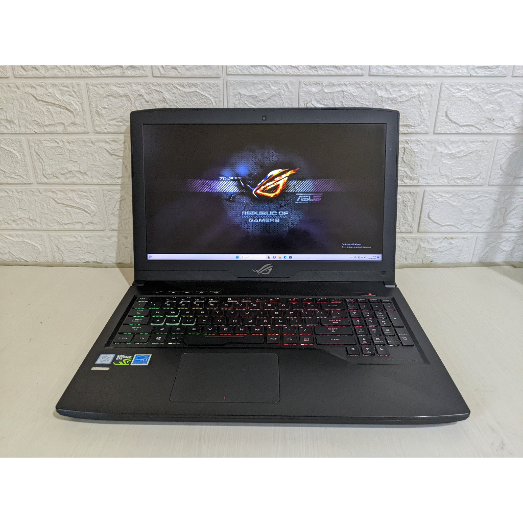 Asus ROG Strix GL503GE Core i7 Gen 8 GTX 1050Ti Gaming Hero Edition