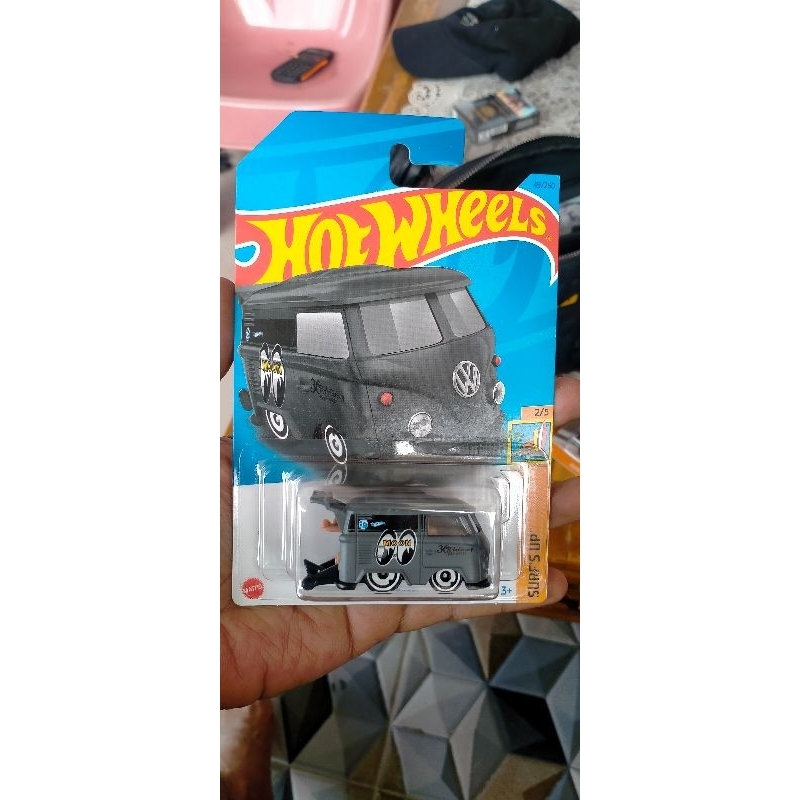 Hot Wheels Cool Kombi Abu Gray Mooneyes