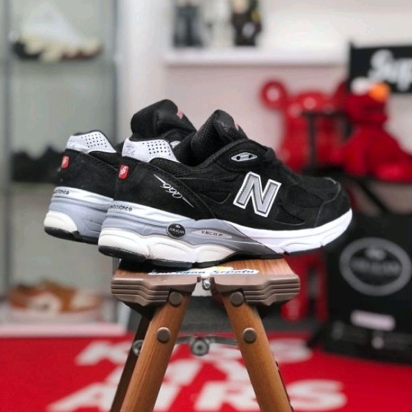 New Balance 990v3 &quot;Black White&quot;