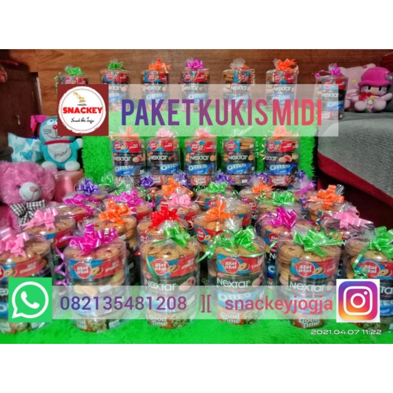 

PAKET COOKIES LEBARAN