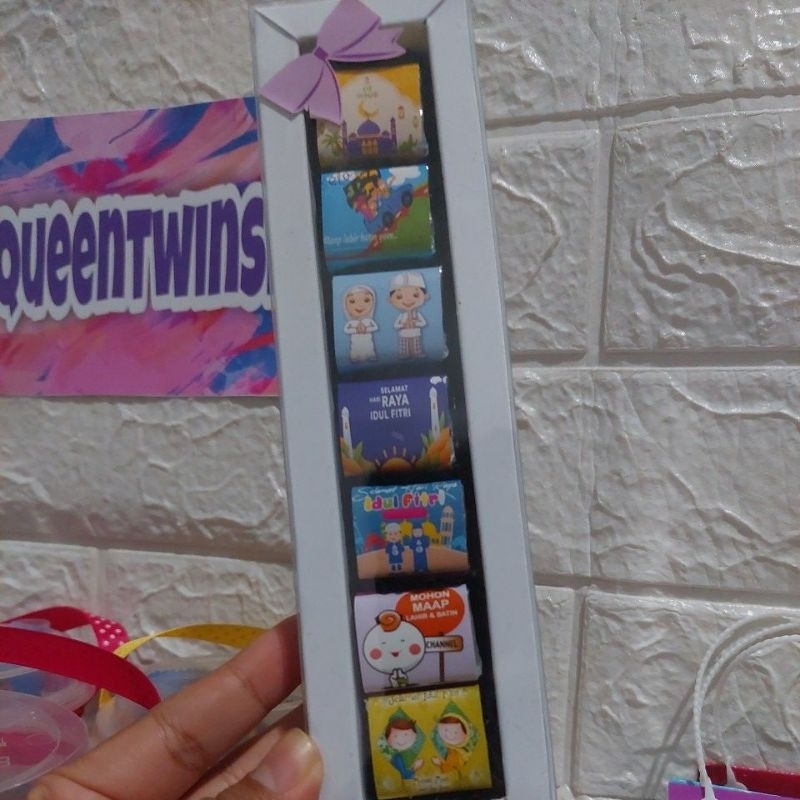 

PAKET HAMPERS COKLAT KEMASAN BOX ISI 7PCS