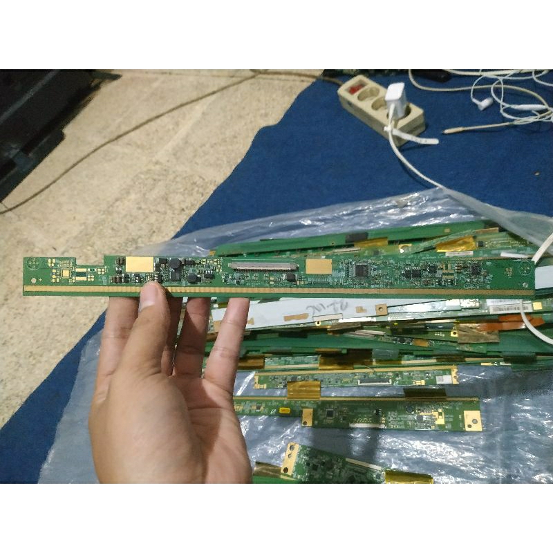 Tcon original polytron 32 inch