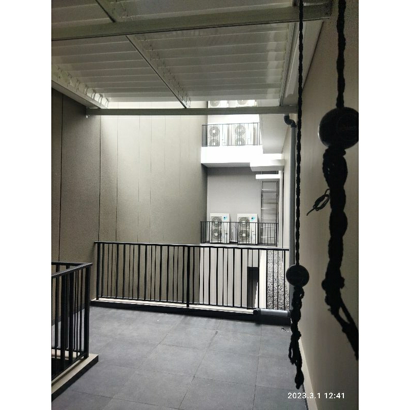 Atap Buka Tutup Aluminium "Lovera"